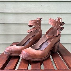 Freebird ‘Randi’ in Tan